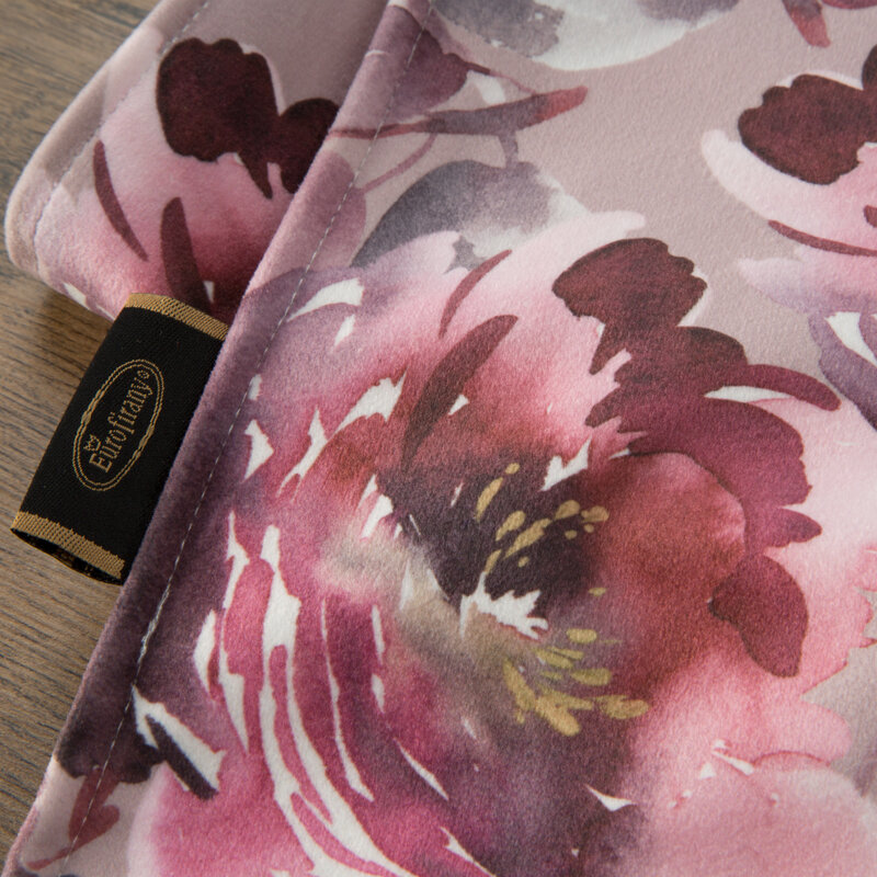 NlWRgI2?size=1600&mt=X8StBtH3PV84EyV