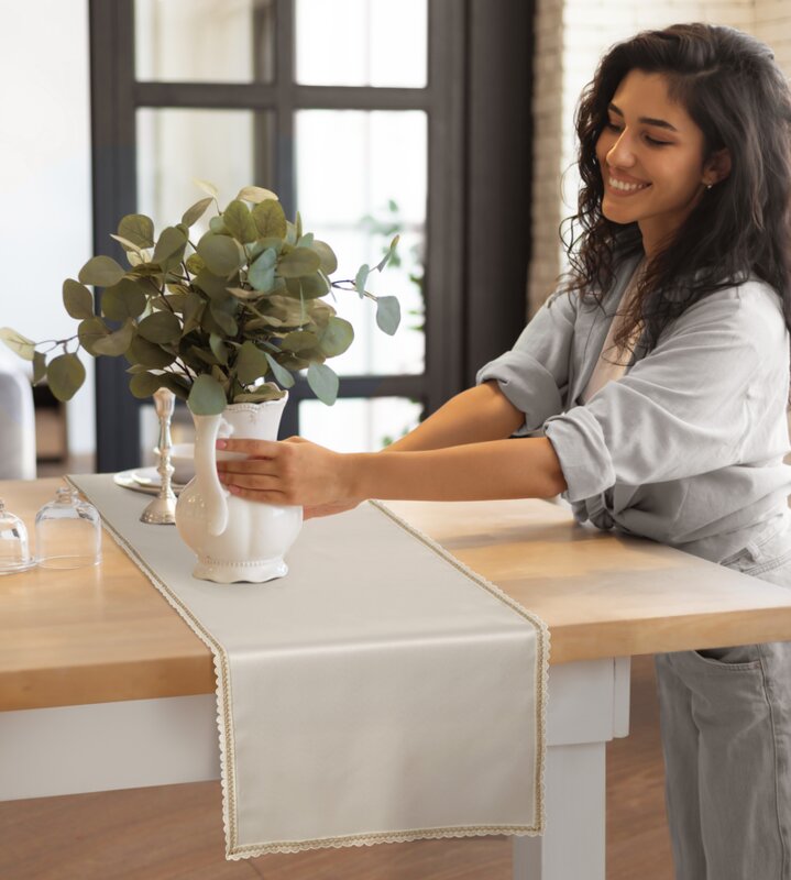 qKZbxtO?size=1600&mt=X8StBtH3PV84EyV